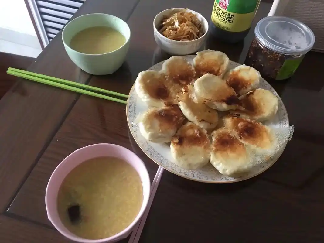 早餐吃什么.家有小学生,早餐你们都吃什么?自从娃在家吃早饭, - 抖音