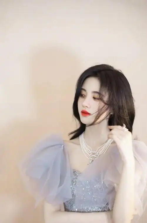 性感美女明星鞠婧18妩媚诱惑人体写真