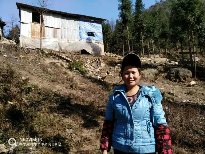 大山孕育的女人,虽然不知道这样抒怀,但却用实际行动诠释着这样的情怀