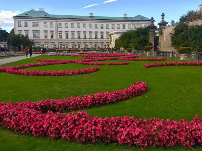 米拉贝尔花园因电影《音乐之声》而闻名世界,是萨尔茨堡最美丽的花园