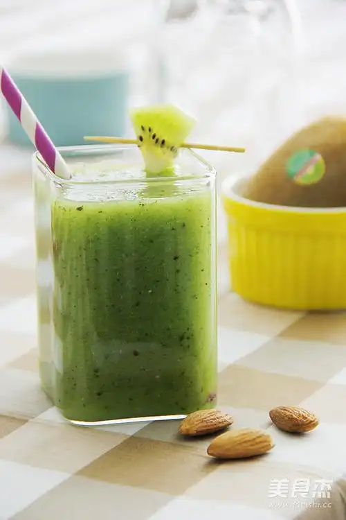 排毒瘦身黄瓜猕猴桃汁