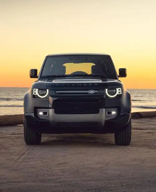 路虎 defender 90 v8#名车鉴赏#好久没有发越野车了