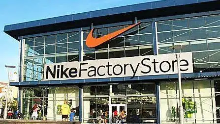 耐克在华销售低迷 和阿迪上演"理想和现实之争 _中国经济网——国家