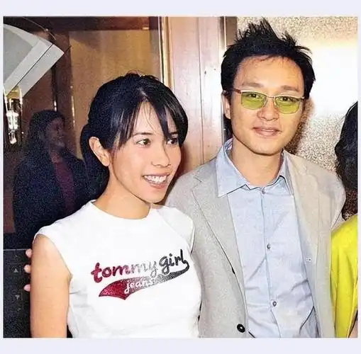 冯德伦为她神魂颠倒,星爷为她舍弃朱茵,魅力究竟多惊人