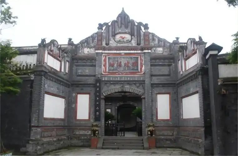 1959年刘文彩地主庄园开馆周总理急电刘文辉立刻进京履新职