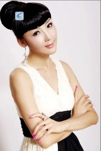 蒙古国歌手阿茹娜最新力作——《月亮对我说》.