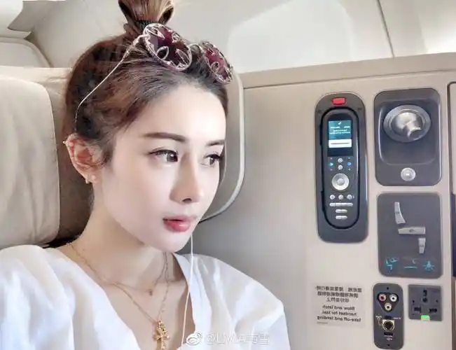 拒4000万分手费,"母凭子贵"获9亿,王思聪感叹她才是顶级玩家_韦雪