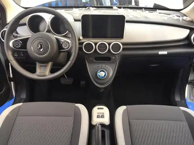 长城首款微型电动车欧拉r1上市,补贴后6万,最大续航350km