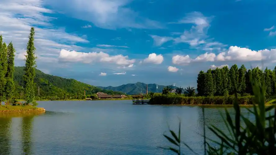 山清水秀的自然风景图片高清宽屏桌面壁纸