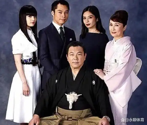 当然日本相扑选手也有英俊的,百战百胜的千代富士可以说长相非常端正