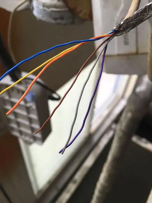 大华网络摄像机网络口断了里面6根线我想直接接到水晶头的8根线上请问