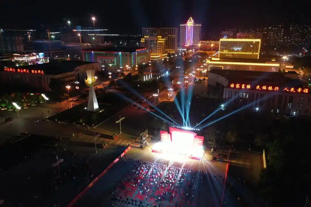 影像记录丨河北任丘邂逅一场璀璨夜景