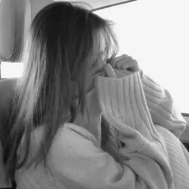 很抑郁的微信头像孤独 孤独感瞬间拉满的微信头像图片