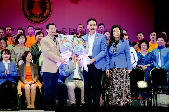 广东八和会馆名誉会长合影广东八和会馆荣誉会长合影黎骏声为永远荣誉