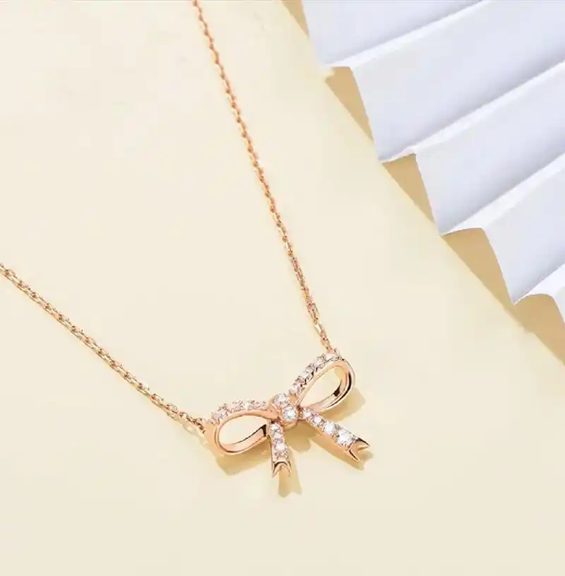 轻奢浪漫蝴蝶结项链.
