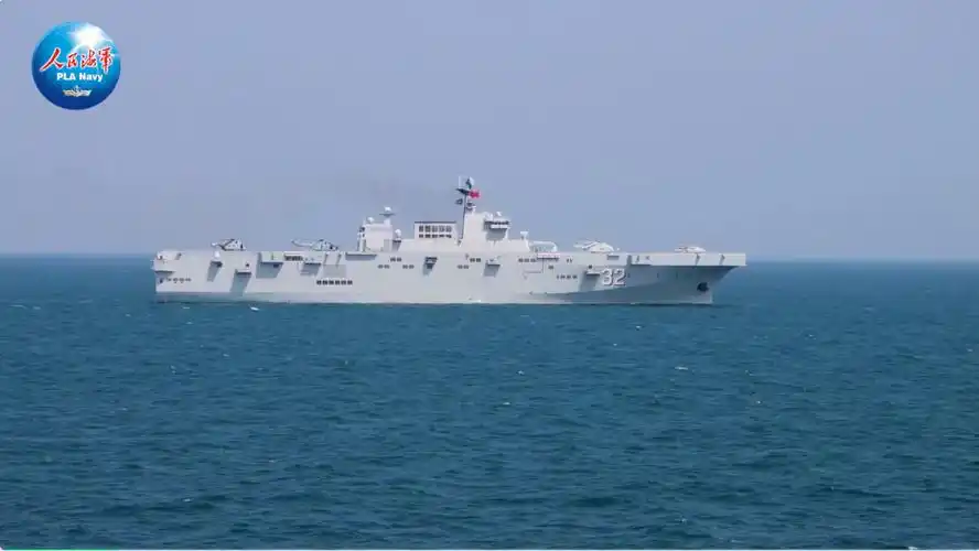 官宣!人民海军第三艘075型两栖攻击舰入列