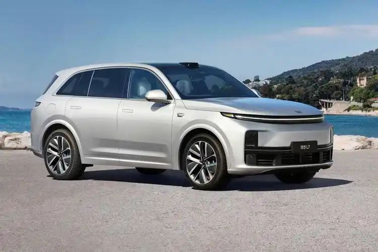 造车新势力蔚来和理想距离超越德系bba还有多远