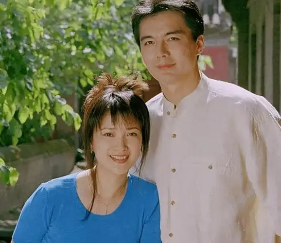 宁抛弃同居3年的刘威,也要嫁3婚许亚军的何晴,患脑瘤后怎样了?