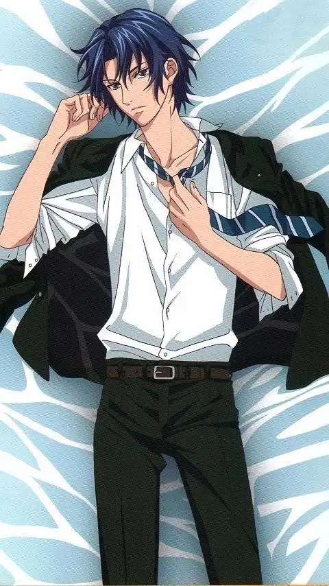 求一张幸村精市受图,白衬衫,绿领带都解开,躺在床上