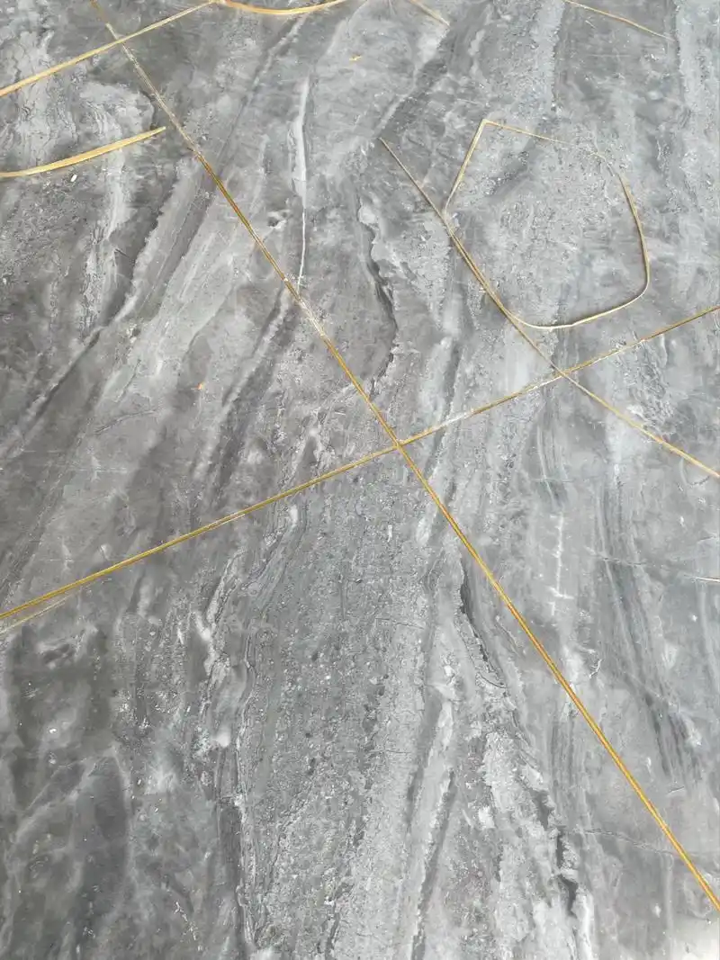 金色美缝配灰色地砖,绝绝子