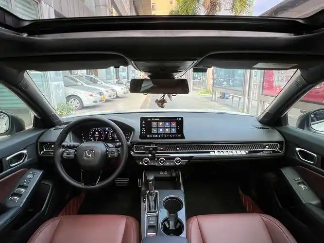 本田思域2022款15t自动燃动版240turbo国Ⅵ