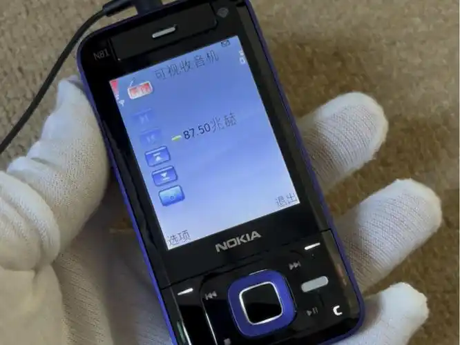 诺基亚n81