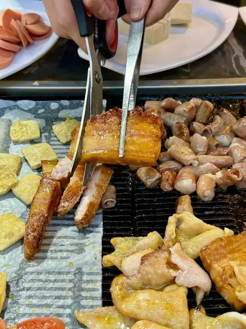 坨坨肉加小豆腐,是夏天的感觉