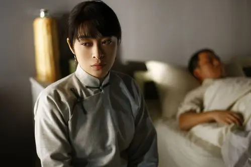 李舜《理发师》剧照李舜《理发师》剧照新浪娱乐讯 电视剧版《理发师