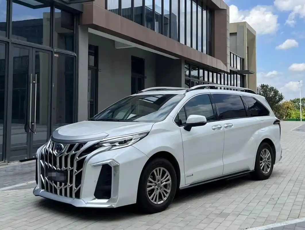 丰田塞纳麒麟星河版包围,太帅了 丰田塞纳包围改装