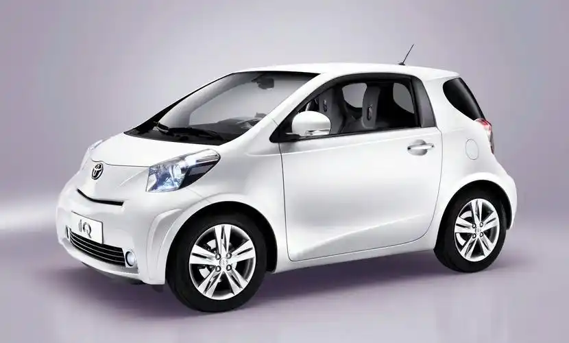 单排微型车:丰田iq外观