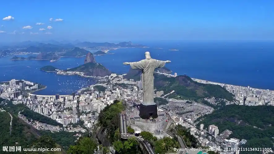 里约的基督山曾经无数次地出现在各种影视作品中,在里约科尔科瓦多山