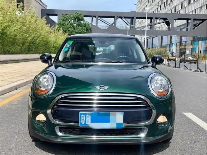 双门版的mini cooper,是不是很有个性!