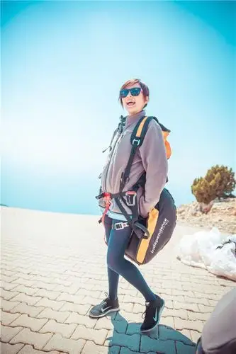 最主要的是平日里就喜欢运动的陈意涵,早上坚持晨跑,晚上坚持锻炼