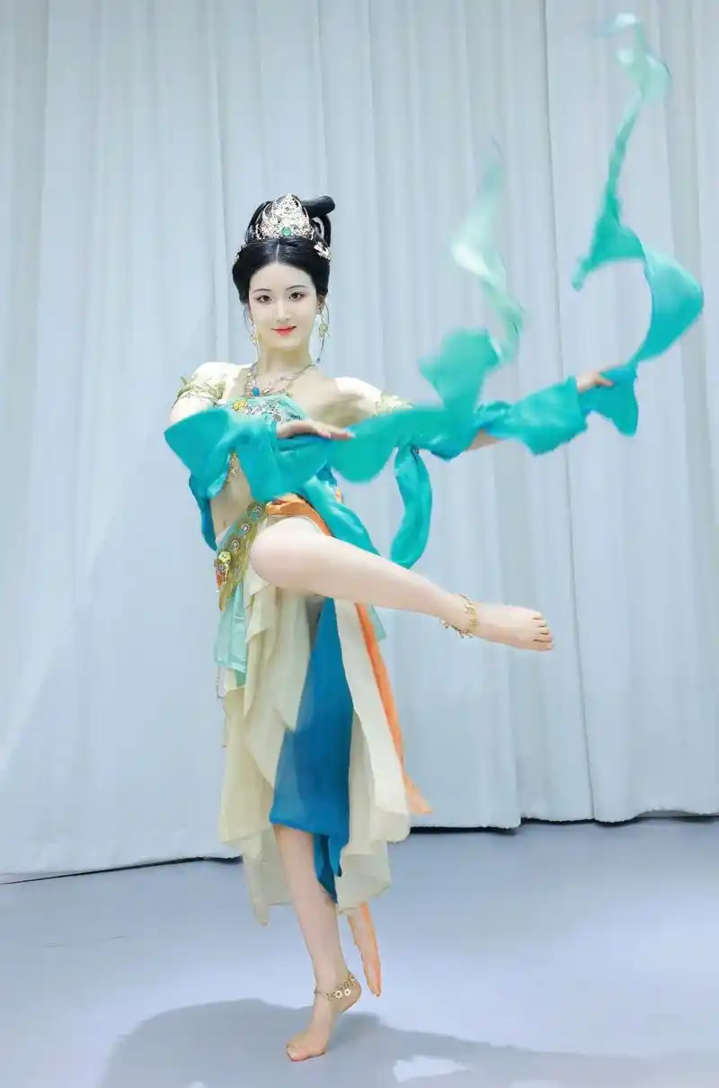 真人貂蝉皮肤.出镜本人,舞姿来自敦煌 - 抖音