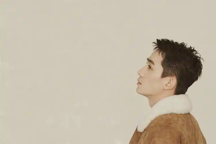 朱一龙 拿图点赞 电脑壁纸 表情包 高清壁纸