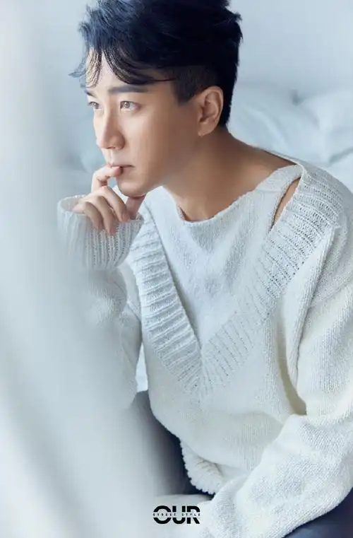 刘恺威白色毛衣休闲风写真图片16