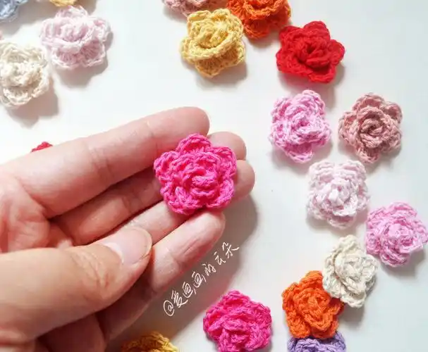 小朵玫瑰花附钩针图解