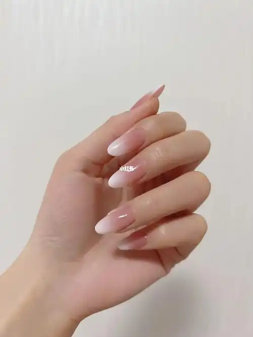 简单又干净的美甲