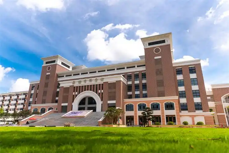 市华侨中学高中部新貌揭开面纱,投用时间……_中山plus_中山 中山plus