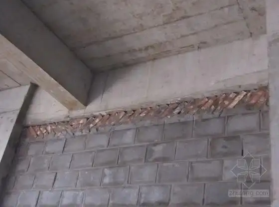[工艺工法qc]新型混凝土横孔连锁空心砌块干砌承重墙