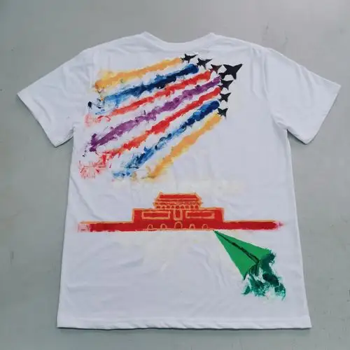 手绘文创t恤 凝聚爱国情怀