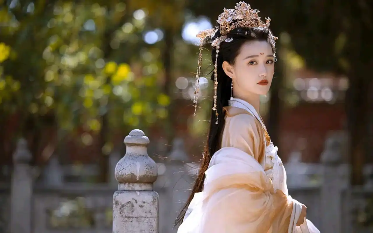 古典国风美人# #古风穿搭# 女明星们温婉可人,灵