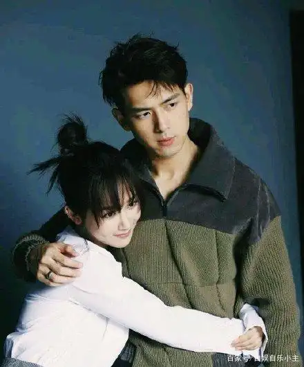 李现为杨紫庆生,可以看出两人关系不一般了