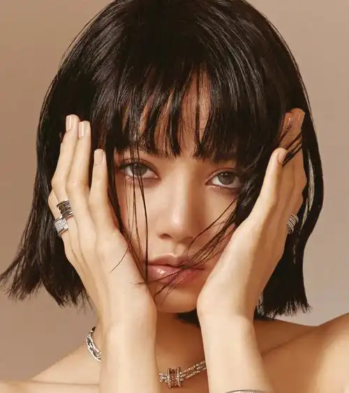 lisa最新超a发型