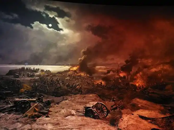 听着导游阿姨的讲解,看到硝烟滚滚的还原图片,我仿佛听见了战争时那