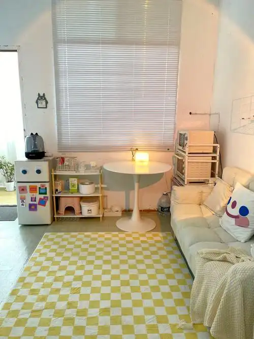 租房改造20平城中村变身奶油系小窝