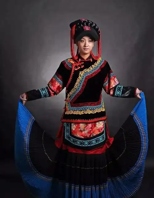 云南少数民族服饰图片大全(云南少数民族服饰图鉴)插图