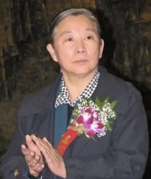 2008年,李作鹏住院,林豆豆送去一件特别礼物,令其不禁潸然泪下|林帅