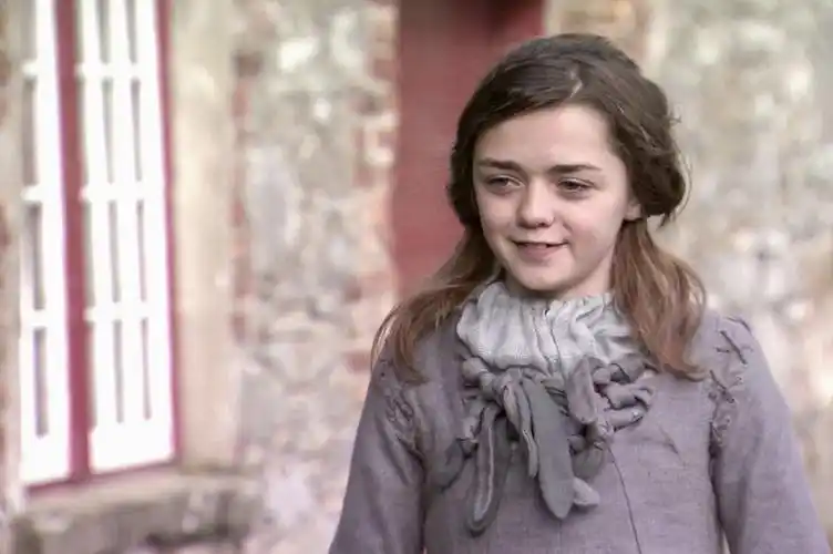 《权力的游戏》一到八季艾莉亚造型变化,二丫太帅了