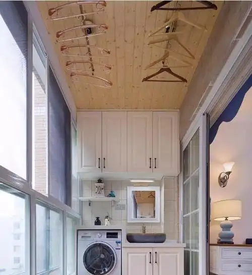 原来阳台可以用桑拿板做吊顶太漂亮了好多人还不知道